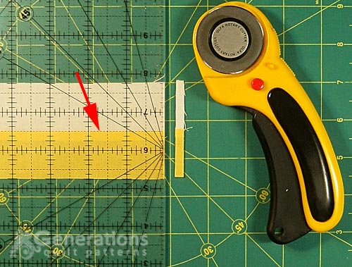 Straighten the short edge. Straighten the short edge.