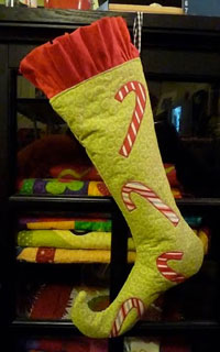 Free Christmas Stocking pattern<br />by Linda Lum DeBono