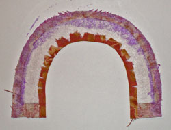 Glue the outside of the basket handle Glue the outside of the basket handle