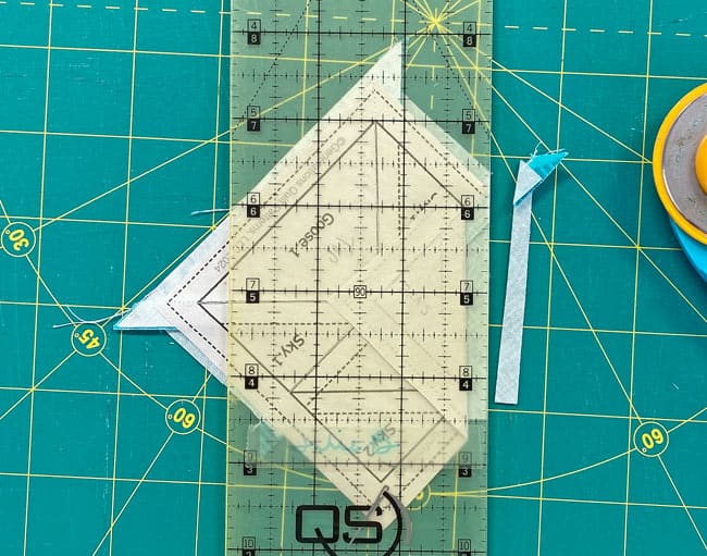 Trim the first side of Goose.2 Trim the first side of Goose.2