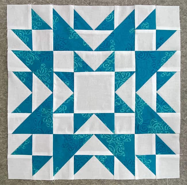 The finished San Diego quilt block sample, front side