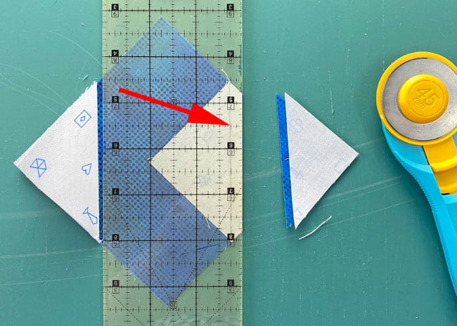 Trimming the SA to the perfect 1/4" with my rotary cutter